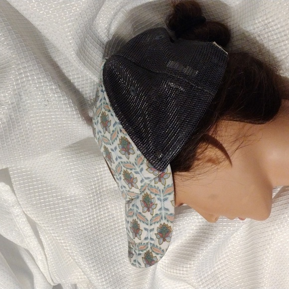 O'NEILL Surf & Sun Floral Trucker Hat Baseball Cap Snap Back Mesh One Size NWOT - Picture 4 of 10